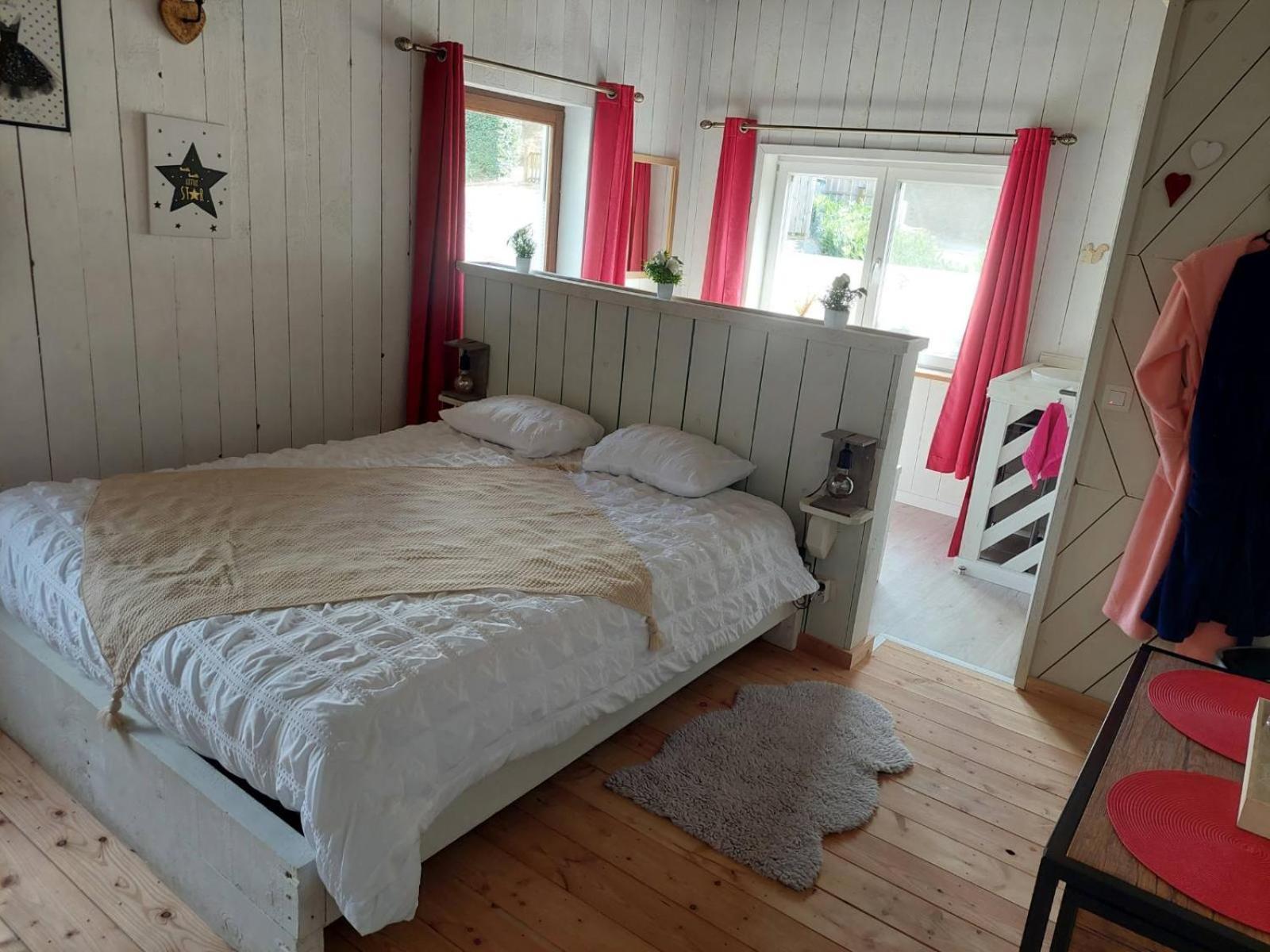 マルメディ La Petite Suisse Bed & Breakfast エクステリア 写真